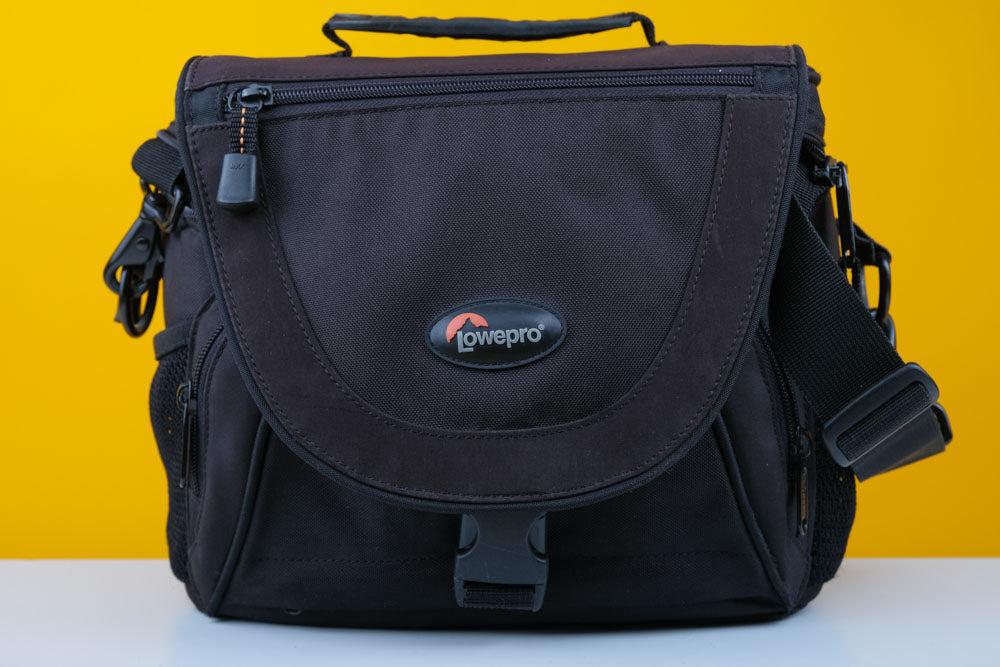 Lowepro Camera Bag Nova 3 AW – Vintage Camera Hut