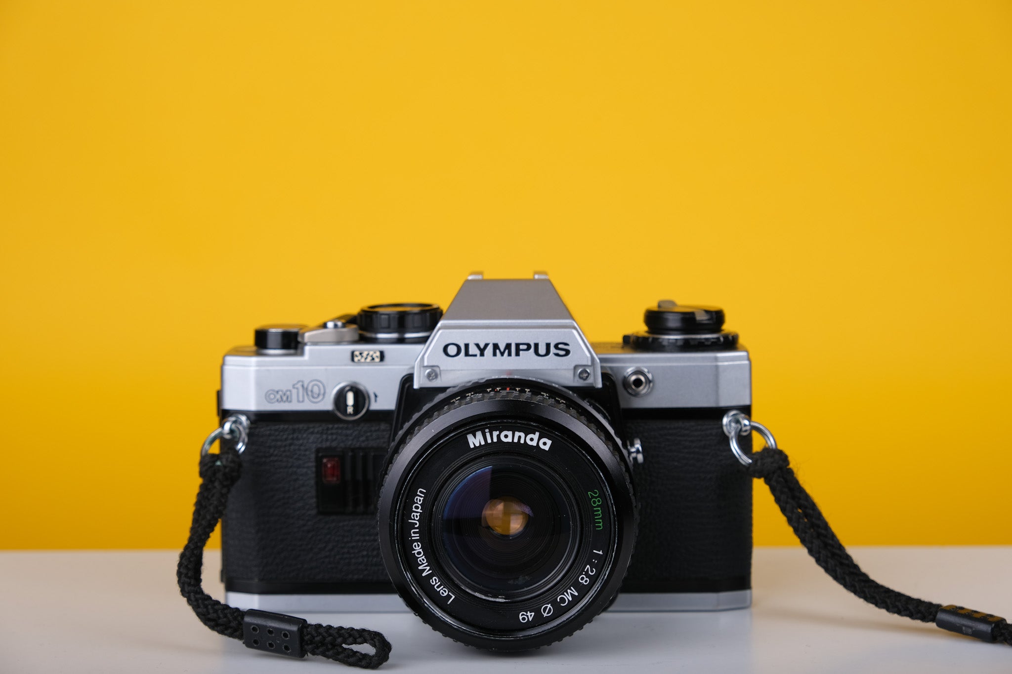 Olympus OM10 35mm SLR Film Camera with 28mm f2.8 Lens – Vintage