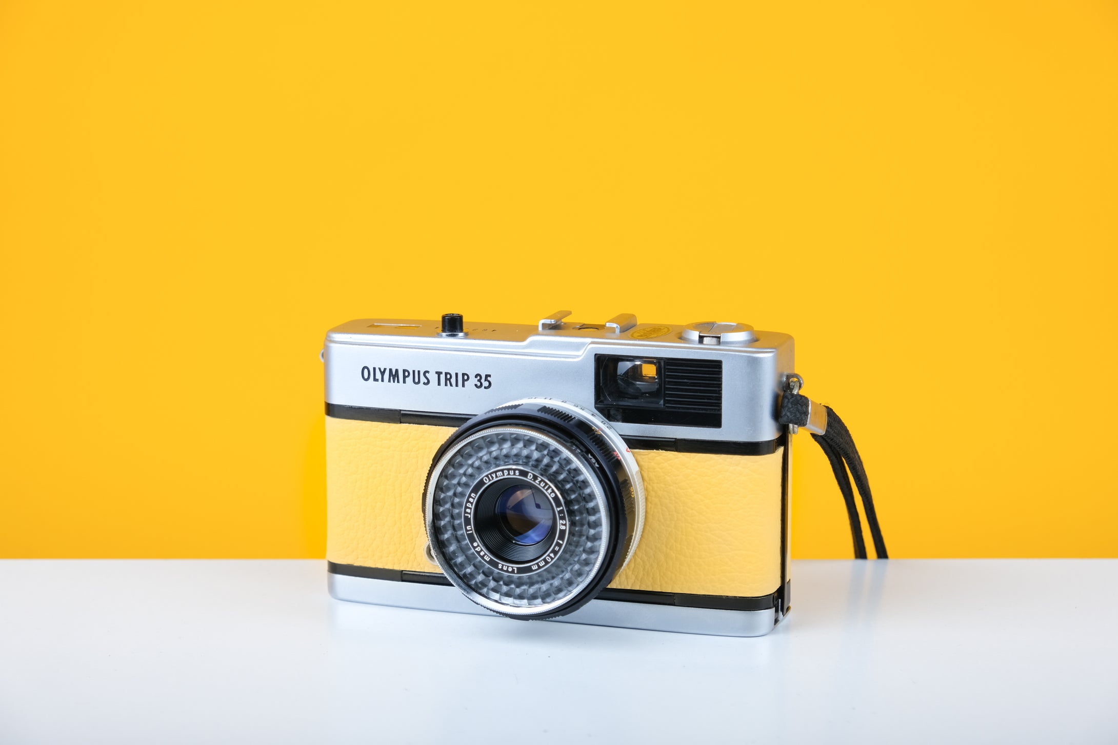 Olympus Trip 35 Vintage Film Camera with Zuiko 40mm f2.8 Lens Light Yellow