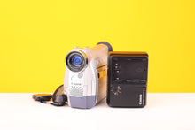 Load image into Gallery viewer, Canon MV500 Digital Video Camcorder
