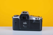 Load image into Gallery viewer, Canon EOS 500N 35mm Film Camera with Canon Zoom EF 35-80mm f4-5.6 Lens
