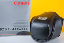 Load image into Gallery viewer, Canon EOS 650 35mm Film Camera Set
