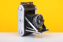 Load image into Gallery viewer, Ensign Auto-Range 220 120 Rangefinder Film Camera
