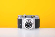 Load image into Gallery viewer, Franka Prontor-SVS 35mm Rangefinder Camera with ISCO-Gottingen Isconar 45mm f2.8 Lens
