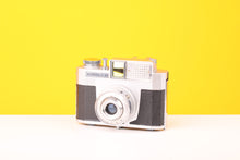 Load image into Gallery viewer, Bencini Koroll II 120 Medium Format Camera with Leather Case
