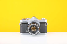 Load image into Gallery viewer, Kowa SeT 35mm SLR Film Camera
