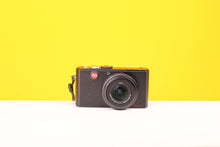 Load image into Gallery viewer, Leica D-LUX 3 Digital Camera with Leather Case
