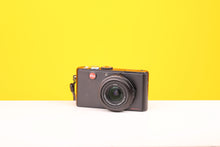 Load image into Gallery viewer, Leica D-LUX 3 Digital Camera with Leather Case
