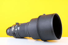 Load image into Gallery viewer, Nikon AF-I Nikkor 300mm f/2.8D ED-IF in CT-303 Case
