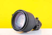 Load image into Gallery viewer, Nikon AF-I Nikkor 300mm f/2.8D ED-IF in CT-303 Case
