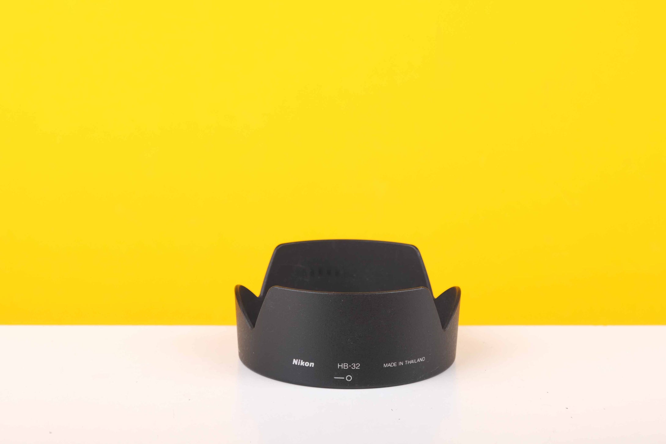 Nikon HB-32 Lens Hood