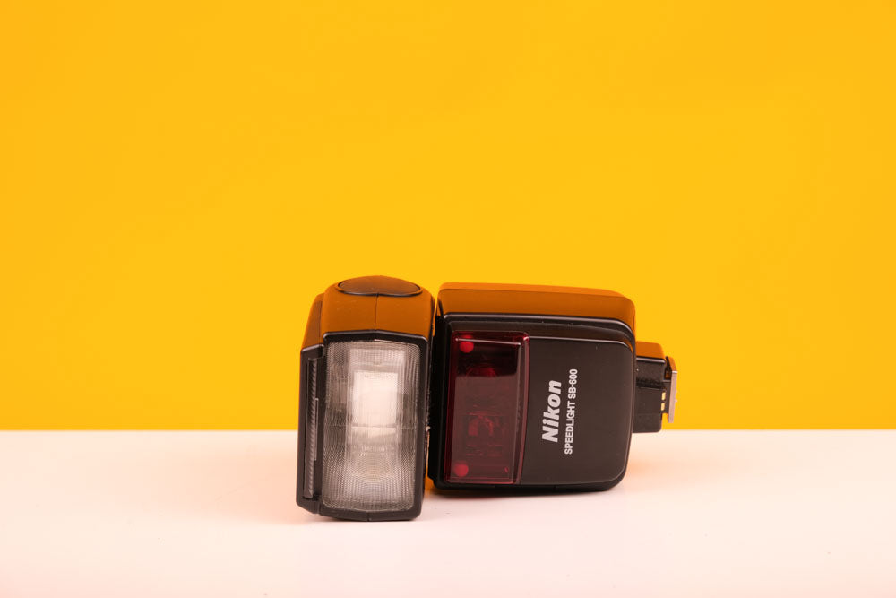 Nikon Speedlight SB600 Flash