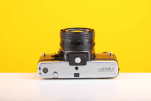 Load image into Gallery viewer, Praktica Electronic BC1 35mm Film Camera with Carl Zeiss Jena DDR 50mm f1.8 MC Lens
