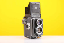 Load image into Gallery viewer, Rolleicord Va Model 2 120 Medium Format Film Camera
