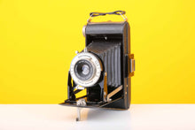 Load image into Gallery viewer, Kodak Six-20 Folding Brownie 620 Film Camera
