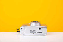 Load image into Gallery viewer, Traveler AF-Zoom 115 35mm Point and Shoot Film Camera
