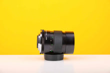 Load image into Gallery viewer, Vivitar 135mm f2.8 Auto Telephoto Lens OM Mount for Olympus
