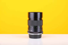 Load image into Gallery viewer, Vivitar 135mm f2.8 Auto Telephoto Lens OM Mount for Olympus
