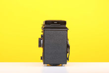 Load image into Gallery viewer, Yashica Mat-124 G Medium Format Film Camera with Leather Camera Case
