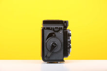 Load image into Gallery viewer, Yashica Mat-124 G Medium Format Film Camera with Leather Camera Case
