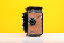 Load image into Gallery viewer, Yashica-Mat Medium Format Film Camera in Tan
