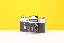 Load image into Gallery viewer, Zenit-E 35mm SLR Film Camera with Industar 50mm f3.5 Lens
