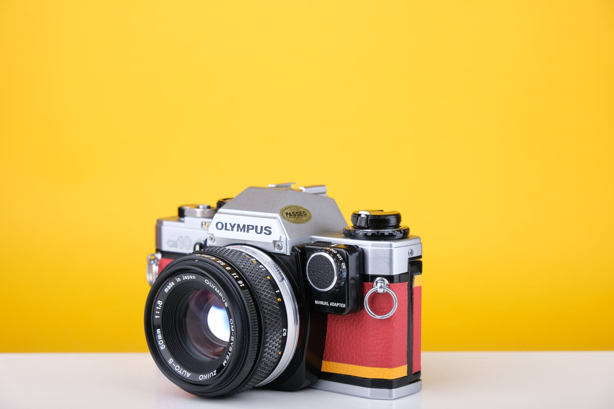 Olympus OM10 Slr Vintage 35mm Film Camera with Zuiko 50mm f1.8