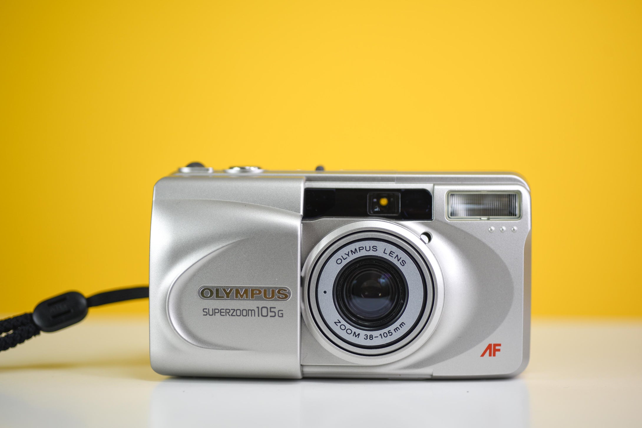 Olympus SuperZoom 105g 35mm Film Camera Point and Shoot